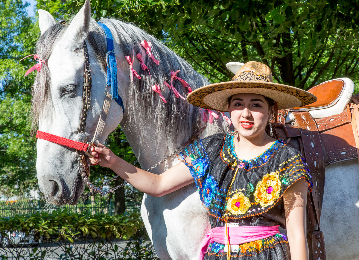 130608-Grand Floral Parade 2013-009