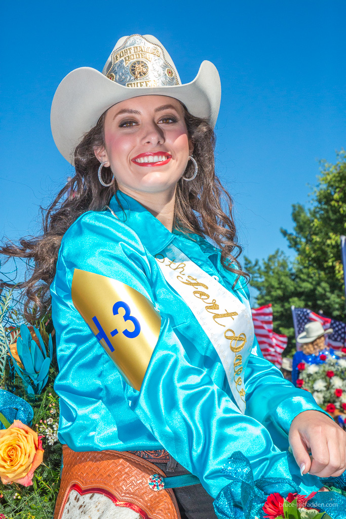 150606-Grand Floral Parade-110